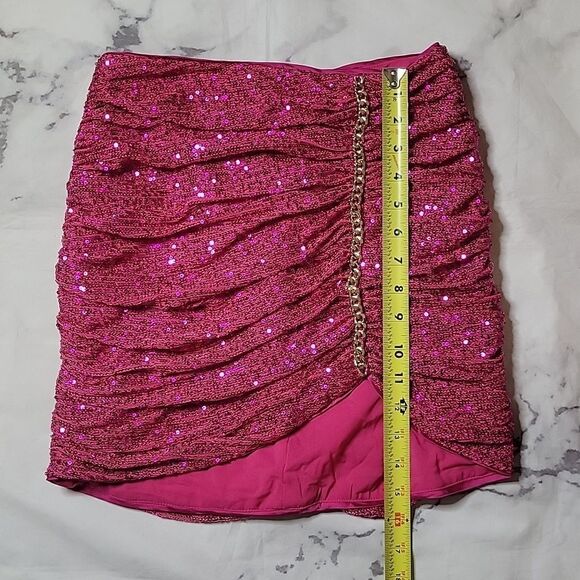 DO+BE Berry Pink Sequin Viola Mini Skirt - Picture 4 of 5